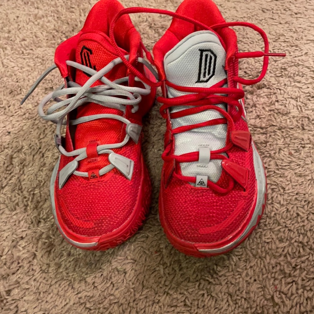 Customized Kylie Irvin basketball shoes